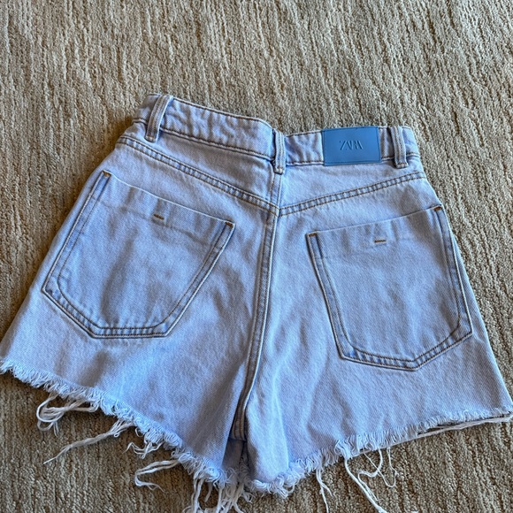 Zara High Waisted Shorts - Picture 2 of 2